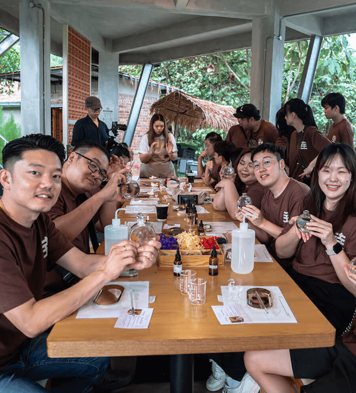 teambuilding-creativeworkshop-cover-01a